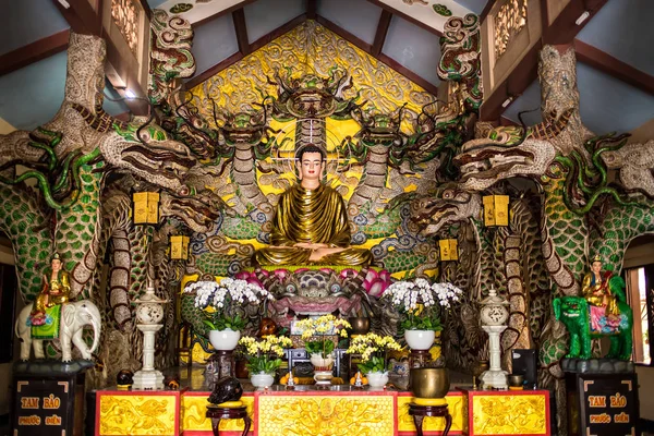 Pagode Van Hanh près de Big Golden Sitting Buddha à Dalat, Vietnam — Photo
