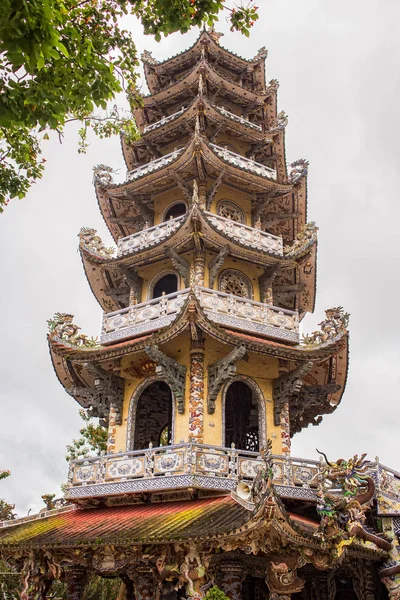 Pagode en porcelaine Linh Phuoc à Da Lat, Vietnam — Photo