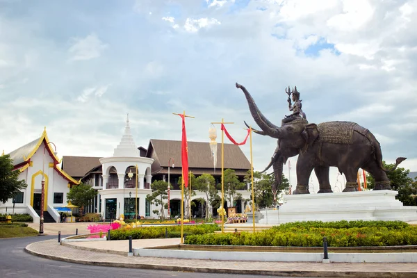 Legend Siam park à Pattaya, Thaïlande. Belle légende Siam est nouveau point de repère à Pattaya et attraction touristique populaire — Photo