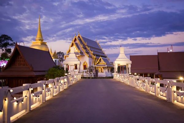 Parque Legend Siam en Pattaya, Tailandia. Hermosa leyenda Siam es un nuevo hito en Pattaya y atracción turística popular —  Fotos de Stock