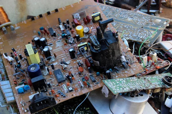 Eski nadir elektronik bileşenleri ile rastgele decompos arka plan