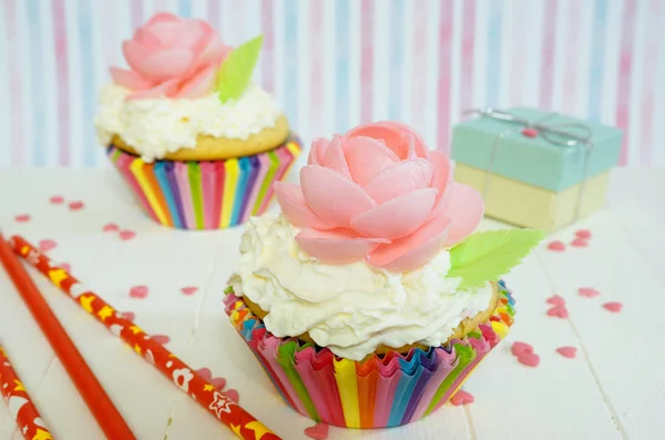 Cupcake Decorated Rose Homemade Muffins Cream Waffles Small Gift — Stock Photo, Image