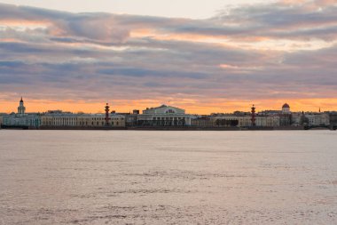 Tükürük Vasilevski Adası ve nehir Neva, Saint Petersburg, Rusya Federasyonu