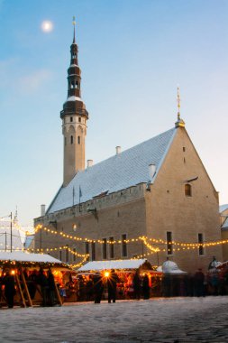 Salon yeni yıl arifesi, Tallinn, Estonya.