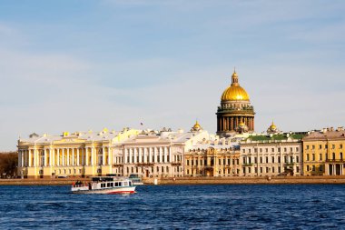 St. Isaac's Katedrali. Saint Petersburg güneşli bir gün