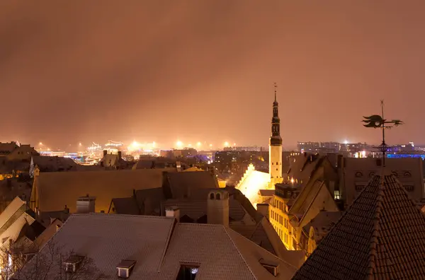 Vues nocturnes de Tallinn la veille du Nouvel An, Estonie — Photo