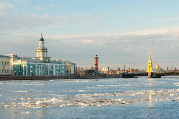 俄罗斯。圣彼得斯堡。冬天. — 图库照片