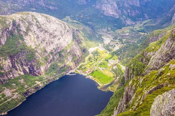 Hava Lysefjord görünümü ve dağ Forsand Belediye Kjerag üzerinden Lysebotn. — Stok fotoğraf