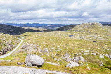 güzel manzara yaz yolda. Forsand, Rogaland, Norveç