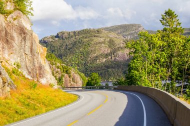 güzel manzara yaz yolda. Forsand, Rogaland, Norveç
