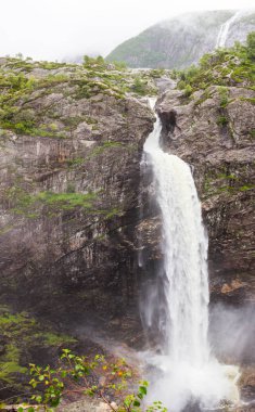 Manafossen şelale, güzel görünümüne yer alan Frafjord içinde Gjesdal Rogaland, Norveç Fiyordu dibinde.