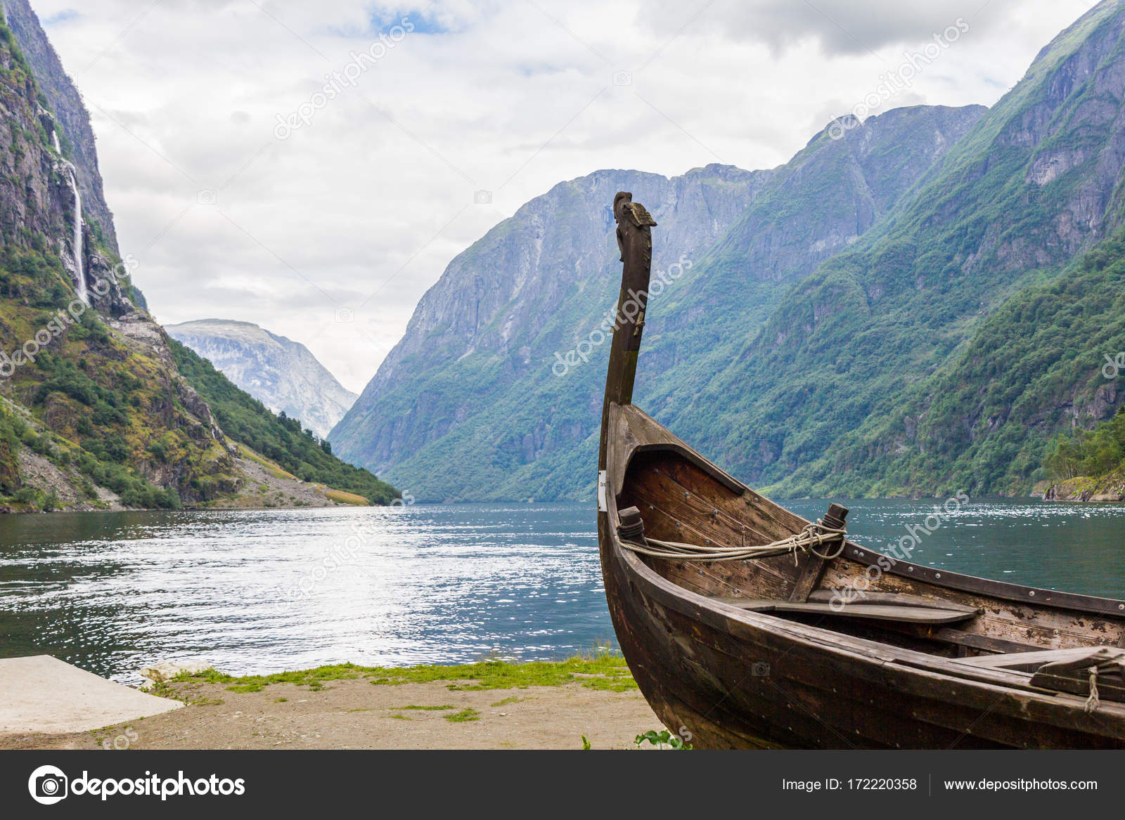 Beautifull View Of Viking Drakkar At The End Of The Sognefjord Between Flam And Gudvangen In Norway Stock Photo C Aleksis15 Yandex Ru