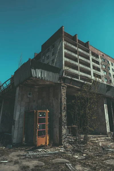 Chernobyl, Ukraine. Inside abandoned town of Pripyat left after the Chernobyl Nuclear Disaster. — Stock Photo, Image