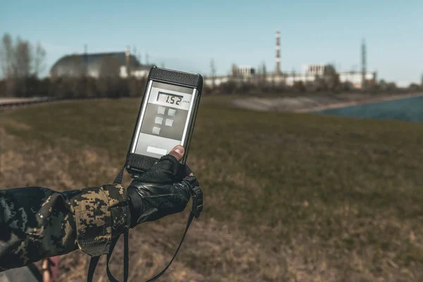 Ukrayna, Chernobyl. Dosimeter okuma Telifsiz Stok Fotoğraflar