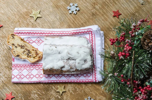 Stollen, tradycyjny placek z Niemcy. — Zdjęcie stockowe