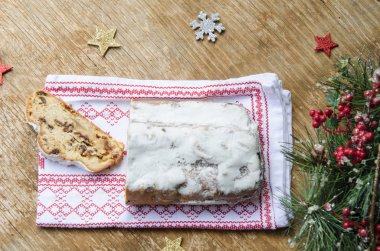 Stollen, Almanya'nın geleneksel Noel kek. 