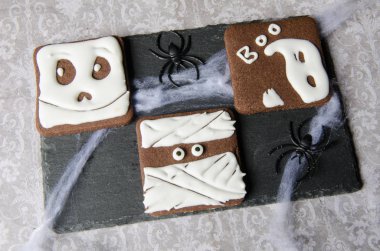 Cadılar Bayramı için ev yapımı lezzetli Kurabiye bisküvi