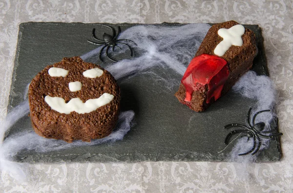 Cadılar Bayramı için ev yapımı lezzetli Kurabiye bisküvi