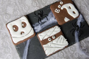 Cadılar Bayramı için ev yapımı lezzetli Kurabiye bisküvi