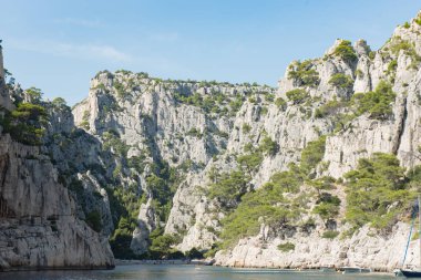 Ünlü Fransız fiyortlarının manzarası, Calanques Ulusal Parkı, Calanque 