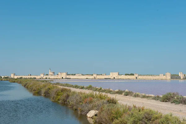 Aigues Mortes Camargue Γαλλία Όπως Φαίνεται Από Φυσιολογικό Ορό Salins — Φωτογραφία Αρχείου