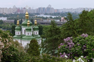  Kiev 'deki Vydubychi Manastırı