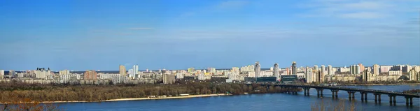 Kiev'de Dinyeper kıyısında — Stok fotoğraf