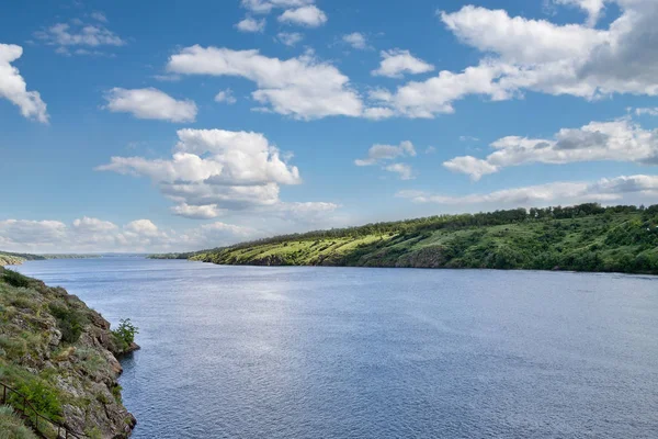 Paisaje con río Dnepr — Foto de Stock