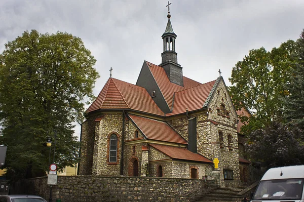 ポーランドのクリザノウ市にあるカトリック教会 ポーランドの光景 ヨーロッパ — ストック写真