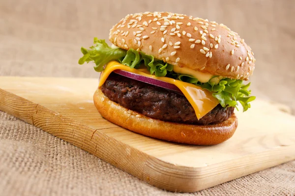 Ev yapımı gurme hamburger — Stok fotoğraf