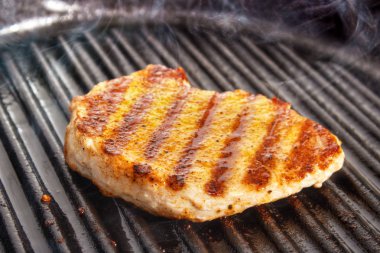 Pişmiş domuz filetosu