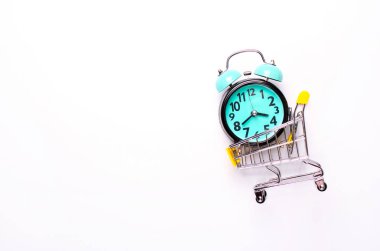 Beyaz arkaplanda güzel çalar saatler