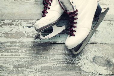 Artistik Patinaj için eski beyaz paten