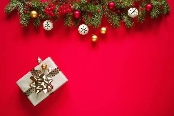 Fondo Invierno Navidad Tarjeta Navidad Ramas Abeto Decoraciones Navideñas Caja —  Fotos de Stock