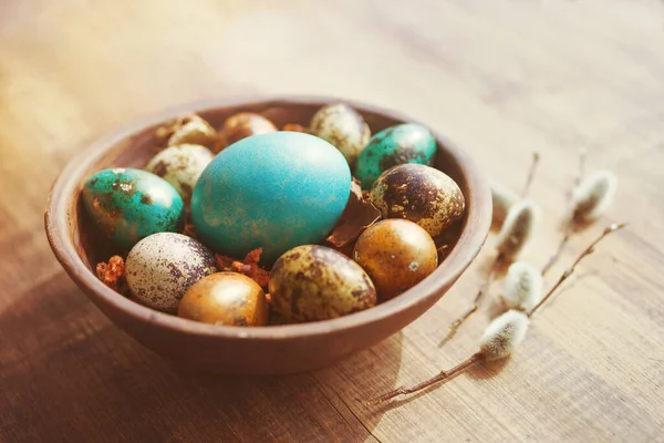 Bright Easter Eggs Clay Bowl Fluffy Willow Branches Old Wooden — Stock Photo, Image