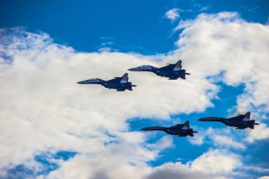 derin gökyüzü sinek