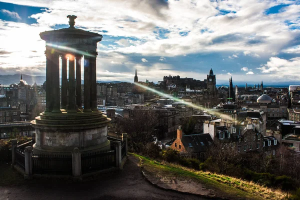 Zonnige dag in Edinburgh — Stockfoto