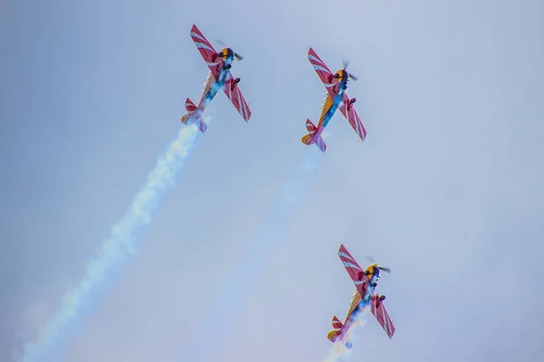 深い空飛ぶ — ストック写真