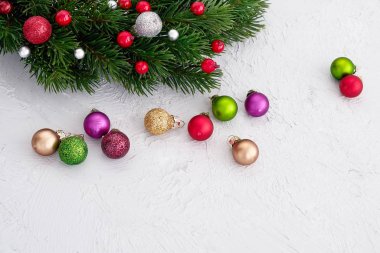 Noel arka plan. Dekorasyon ile Noel köknar ağacı. Kopya alanı