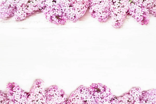 Frühling Hintergrund Rosafarbene Fliederblüten Auf Weißem Hintergrund Flache Lage Draufsicht — Stockfoto
