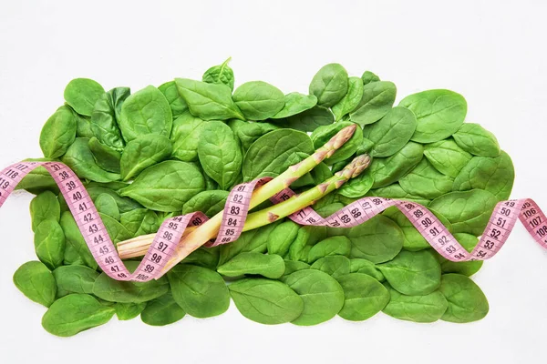 Green Spinach Leaves Asparagus Tape Measure Healthy Food Dietary Weight — Stock Photo, Image