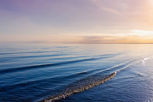 Belo Pôr Sol Luz Sobre Mar Báltico Fundo Natural Letónia — Fotografia de Stock