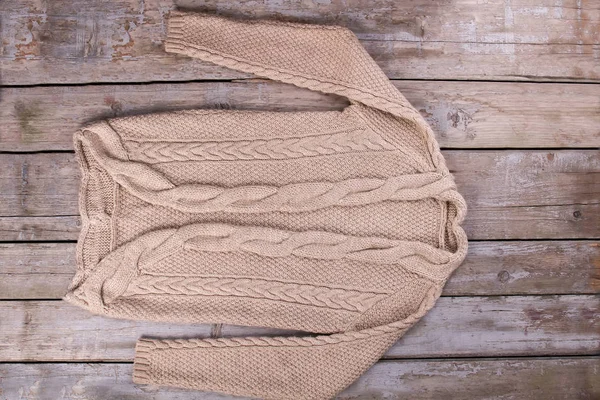 Güzel sıcak örme kazak. 