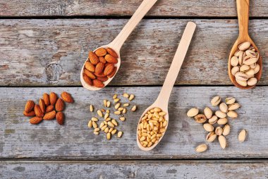 Kuruyemiş çeşitleri.