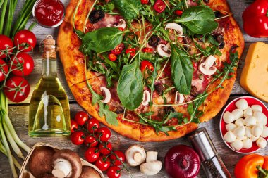 İtalyan pizza ve sebze sanatı.