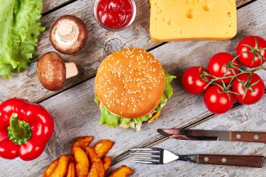 marul ve domates ile sandviç.