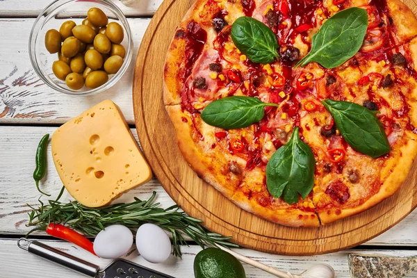 Lezzetli biberli domates ile.