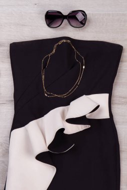 İş kadını için elbise.