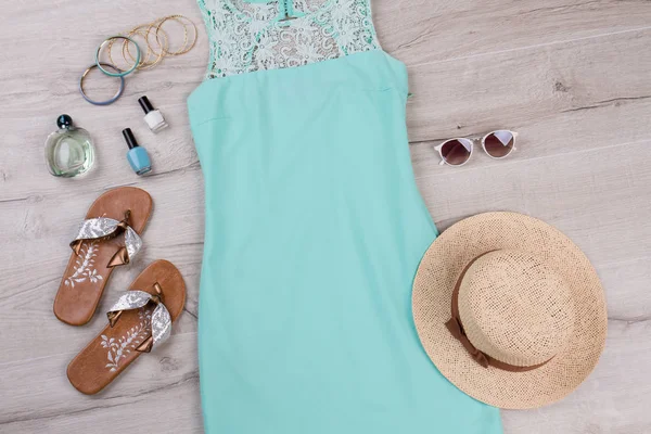 Yaz koleksiyonu kümesi.