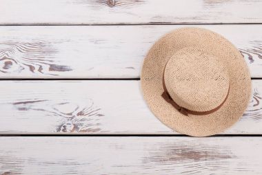 Kadın dokuma şapka ve koleksiyon satın.